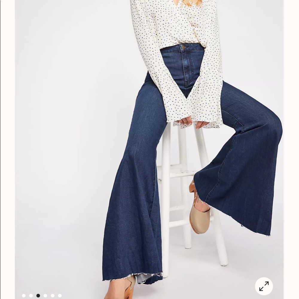 Free people float on flares